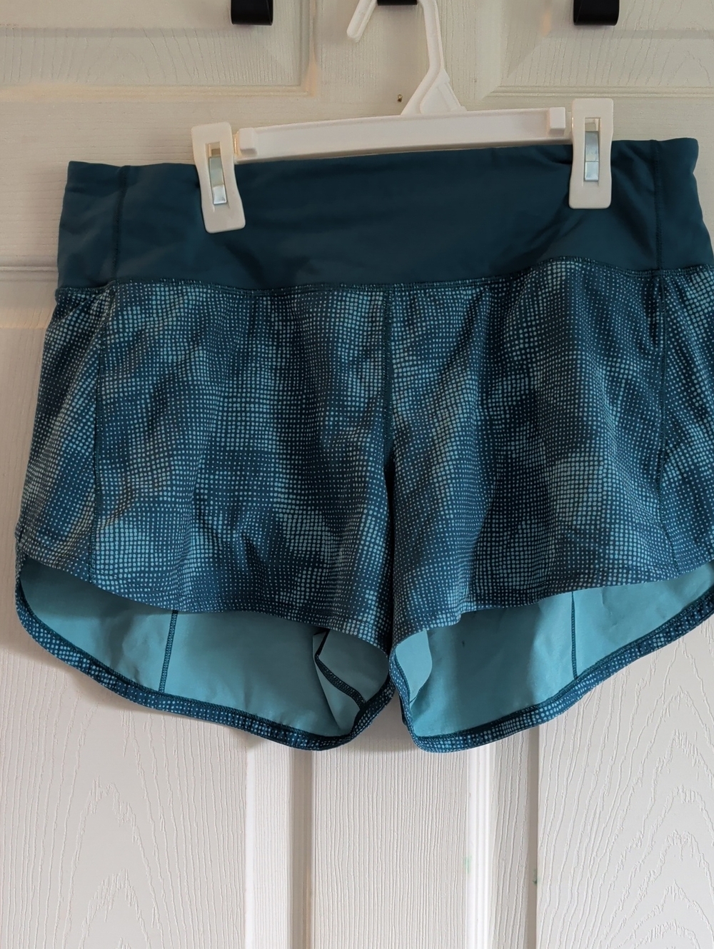 lululemon athletica teal dotted athletic shorts